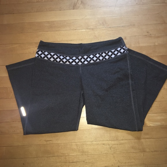 Yoga Capris - Picture 3 of 5